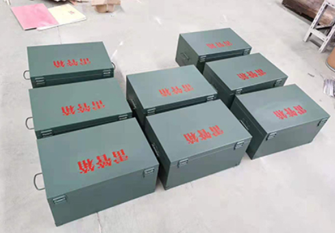 罗定炸药箱和雷管箱一般是怎么存放的？