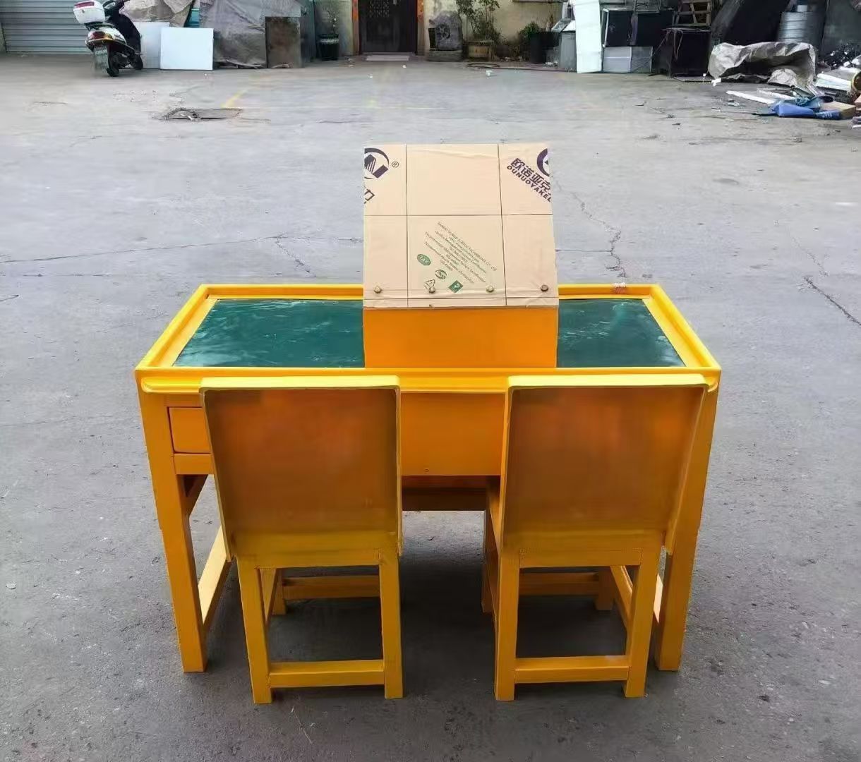 罗定防静电导通桌井下煤矿火工品发放桌：危险品流转的安全守护者